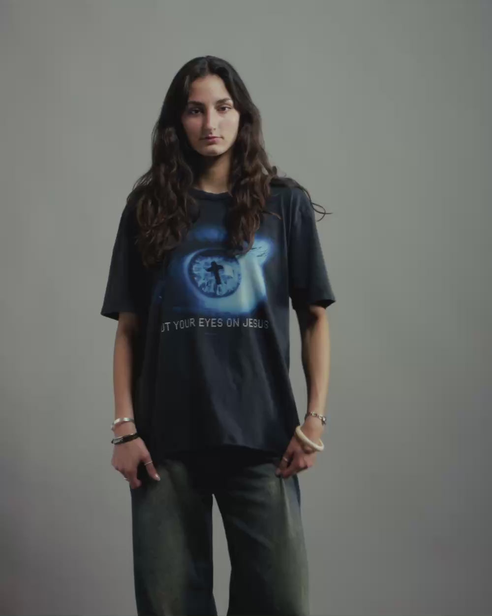 Eyes On Jesus Cropped Tee